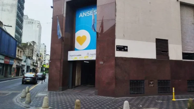 Ansés no podrá realizar descuentos a una jubilada y pensionada por el tope de acumulación de beneficio