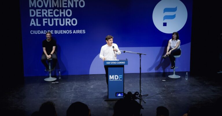 Primer acto de Kicillof en la Ciudad, con la mirada en 2027: «Este es un año de construcción para ponerle fin al gobierno de Milei»