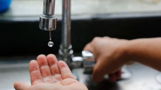 Crisis del agua en La Calera: cortes masivos, 50 mil afectados y denuncia al intendente