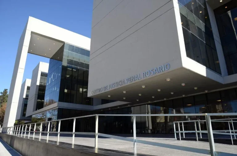 Femicidio de Natalia Coronel: enjuician a acusado de tirarla debajo de un auto en movimiento