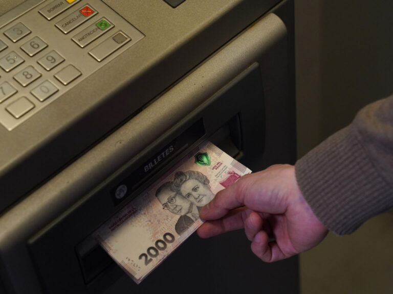 Calendario destacando las fechas de pago de sueldos en la provincia de Santa Fe