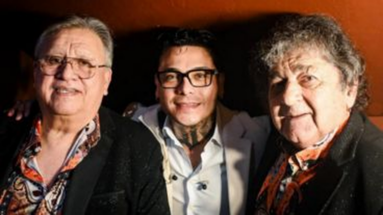 Cacho Deicas y Uriel Lozano en la grabación o video de la canción 