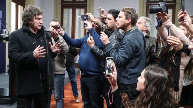 Presidente Javier Milei en conferencia de prensa