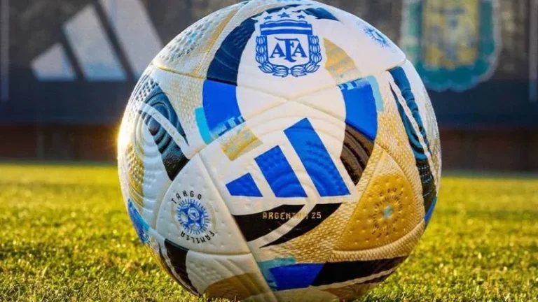 Partido de fútbol del Torneo Apertura
