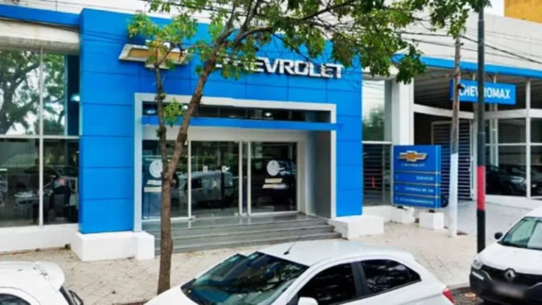 Logo de Chevrolet y concesionaria Chevromax en Santa Fe