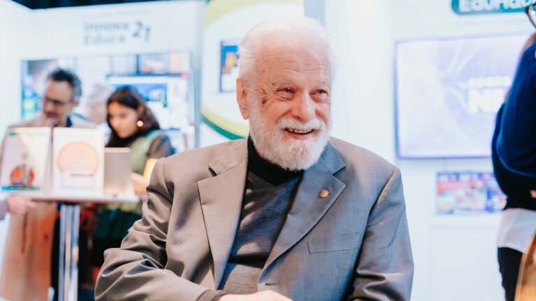 Francesco Tonucci en conferencia sobre la Ciudad de los Niños