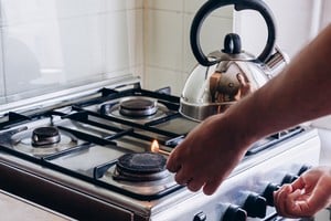 Garrafa de gas de 10 kg con código QR para subsidio