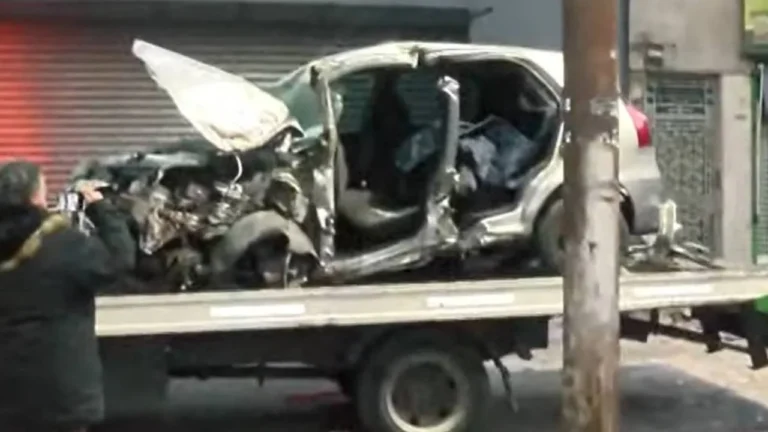 Viviendas dañadas tras choque de auto en zona sur de Santa Fe