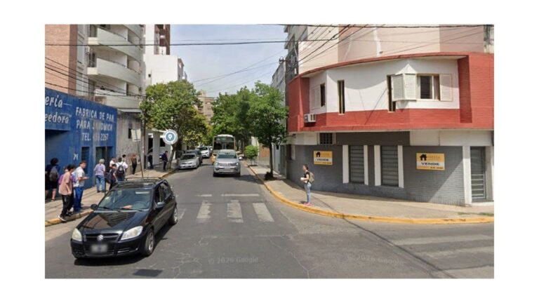 Esquina de Monseñor Zazpe y 4 de Enero en barrio Sur, Santa Fe, donde ocurrió el ataque con sustancia tóxica