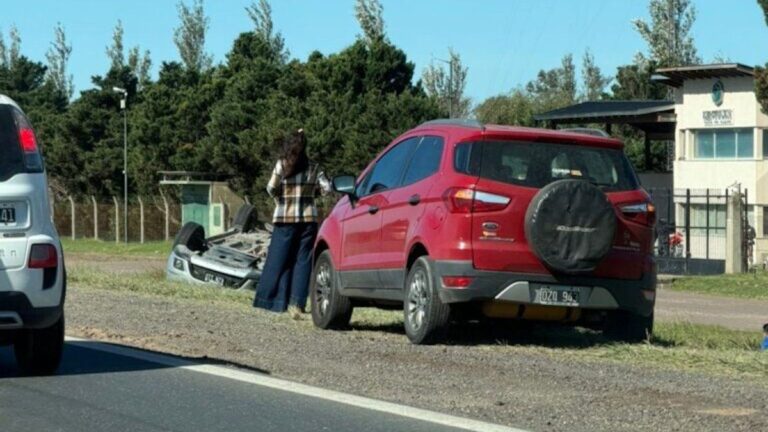 Autopista Rosario-Córdoba a la altura de Funes, lugar del vuelco