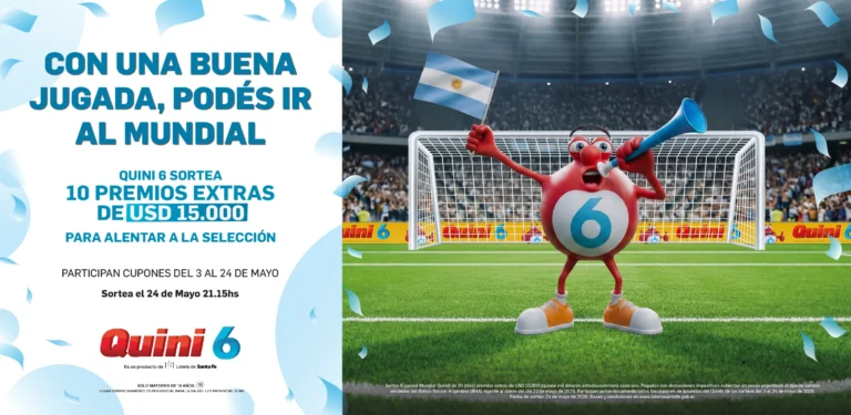 Boleto de Quini 6 y pelota de fútbol sobre fondo de cancha, promoción Mundial 2026