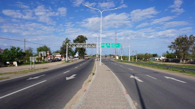 Ruta provincial de Santa Fe en reparación con maquinaria vial