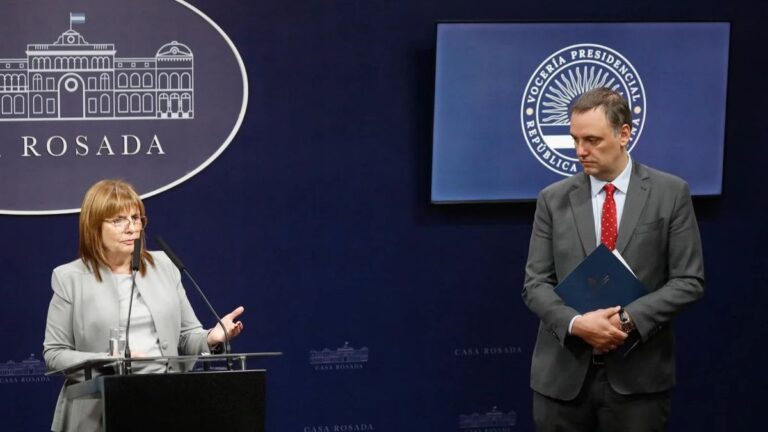 Patricia Bullrich y Maximiliano Pullaro en acto político en Santa Fe